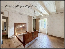 House for sale, 5 rooms, Mazières-en-Gâtine (79). Village house to renovate, plot approximately 323 m² / 2 possible dwellings