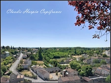 Maison à vendre 5 pièces PARTHENAY (79) - Parcelle d'environ 350 m², surf habit : 145 m² + plus diverses pièces utilitaires et garage