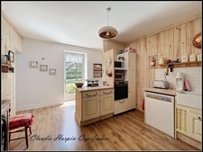 House for sale, 8 rooms, AIRVAULT (79) - 2769 m² plot - 5 bedrooms - pond - 288 m² living space