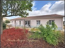 Maison à vendre 5 pièces  (79200) PLAIN PIED sur parcelle d'environ 600 m² - 3 ch - grande pièce de vie, garage ...