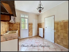 House for sale in PARTHENAY (79) - 6 rooms - 4 bedrooms - plot of approximately 250 m² - close to the town center