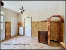 House for sale in PARTHENAY (79) - 6 rooms - 4 bedrooms - plot of approximately 250 m² - close to the town center
