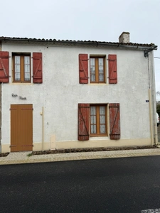 Maison à vendre 3 pièces SAINT GERMAIN DE LONGUE CHAUME (79200) Terrain 2245 m² - dépendances