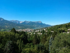 Propriété de 828m² sur 9045m² de terrain - Chorges