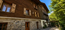 Propriété de 828m² sur 9045m² de terrain - Chorges