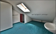✨ T3 dernier étage à Guillestre – vue montagne, 2 parkings, potentiel 80 m² au sol 🏔️☀️