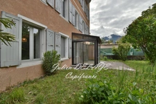 À vendre – Grand T2 avec jardin arboré – proche jardin des Véchers, Embrun dep 05