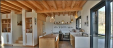 Rare à la vente, chalet d’architecte ouvert sur lac et montagnes sur Puy-Saint-Eusèbe (05)