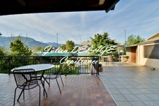 Bel Appartement T4 avec jardin privatif & grande terrasse de 65 m² Embrun 05