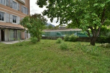 À vendre – Grand T2 avec jardin arboré – proche jardin des Véchers, Embrun dep 05