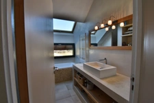 Rare à la vente, chalet d’architecte ouvert sur lac et montagnes sur Puy-Saint-Eusèbe (05)