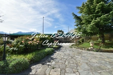 Joli appartement avec cour privative sur EMBRUN proche du centre ville (05)
