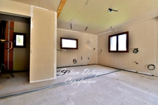 Crots – Maison à terminer avec deux appartements indépendants sur 2 821 m² de terrain