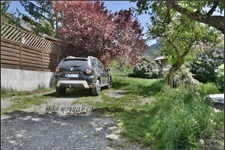 ✨ T3 dernier étage à Guillestre – vue montagne, 2 parkings, potentiel 80 m² au sol 🏔️☀️