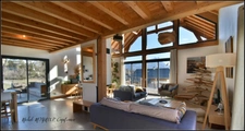 Rare à la vente, chalet d’architecte ouvert sur lac et montagnes sur Puy-Saint-Eusèbe (05)