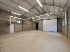 Local d'activité de 352 m² - ALLUY (58) - Showroom, bureau, ateliers et stockage - terrain 1 354 m² 