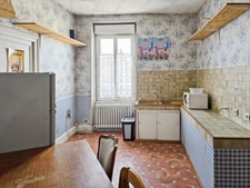 Immeuble de rapport – commerce loué 263 m² + appartement à rénover – NEVERS (58)