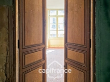 LORMES (Morvan) – Ancien hôtel particulier du XVIIIᵉ siècle – 780 m² de caractère à restaurer