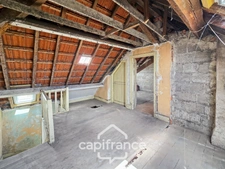 IMPHY (58) - Duplex 75 m² à rénover - Accès privatif, garage et cour 
