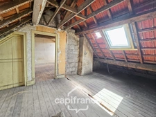 IMPHY (58) - Duplex 75 m² à rénover - Accès privatif, garage et cour 