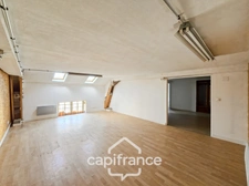 Local/bureau à vendre FOURCHAMBAULT centre (58), Murs commerciaux, 1 local loué, 2 locaux libres + stockage. 