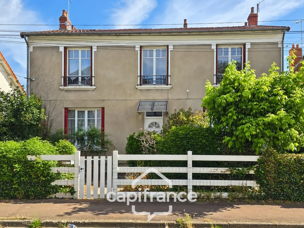 NEVERS (58) - Maison familiale - 223 m² - 6 chambres - terrain 902 m²