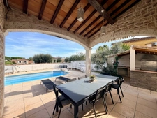 SAINT-BRÈS(34), À VENDRE MAISON PLAIN-PIED P5, SURFACE TOTALE 152 m2, 4 FACES, TERRAIN 931 m2, GARAGE 60 m2, PISCINE