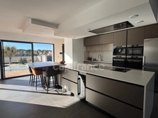 LUNEL (34), SOLD FURNISHED, CONTEMPORARY 4-BEDROOM VILLA, HIGH-END AMENITIES, SWIMMING POOL, QUIET AREA