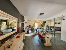 GIGEAN(34), À VENDRE MAISON DE VILLAGE RÉNOVÉE P4, SURFACE TOTALE 126 m2, TERRASSE 10 m2, GARAGE 26 m2, CENTRE VILLE