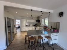 LE CRÈS (34), FOR SALE: 5-room villa of 160 m², single-storey, 500 m² plot, quiet area, close to tram and all amenities