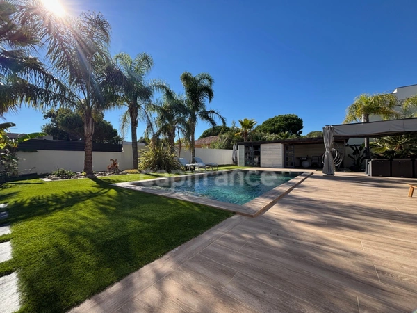 GRAU D'AGDE(34) A VENDRE VILLA CONTEMPORAINE P6, PRESTATIONS HAUT DE GAMME, PROCHE MER, SECTEUR CALME