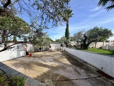SAINT-BRÈS(34), À VENDRE MAISON PLAIN-PIED P5, SURFACE TOTALE 152 m2, 4 FACES, TERRAIN 931 m2, GARAGE 60 m2, PISCINE