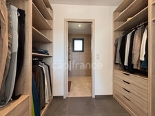 LUNEL (34), SOLD FURNISHED, CONTEMPORARY 4-BEDROOM VILLA, HIGH-END AMENITIES, SWIMMING POOL, QUIET AREA