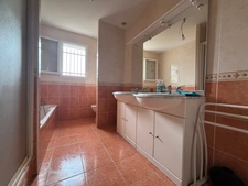 MEZE (34) A VENDRE MAISON P5, SURFACE 120 M2, TERRAIN 330 M2, SECTEUR CALME, PROCHE MER 