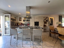 GIGEAN(34), À VENDRE MAISON PLAIN-PIED P5, SURFACE TOTALE 167 m2, TERRAIN 767 m2, T2 INDÉPENDANT, PISCINE, GARAGE