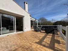 LE CRÈS (34), FOR SALE: 5-room villa of 160 m², single-storey, 500 m² plot, quiet area, close to tram and all amenities