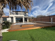 LUNEL (34), SOLD FURNISHED, CONTEMPORARY 4-BEDROOM VILLA, HIGH-END AMENITIES, SWIMMING POOL, QUIET AREA