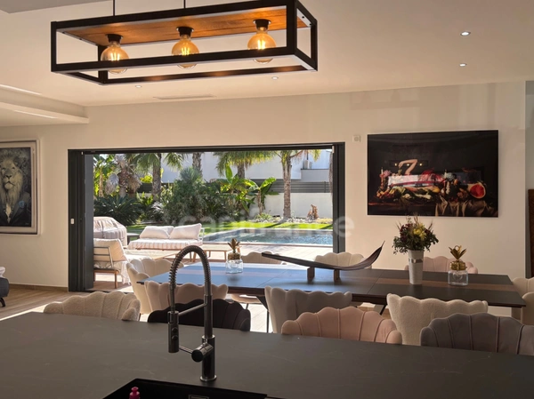 GRAU D'AGDE(34) A VENDRE VILLA CONTEMPORAINE P6, PRESTATIONS HAUT DE GAMME, PROCHE MER, SECTEUR CALME