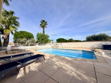 SAINT-BRÈS(34), À VENDRE MAISON PLAIN-PIED P5, SURFACE TOTALE 152 m2, 4 FACES, TERRAIN 931 m2, GARAGE 60 m2, PISCINE