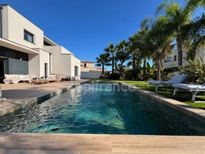 GRAU D'AGDE (34) FOR SALE CONTEMPORARY VILLA P6, HIGH-END SERVICES, NEAR THE SEA, QUIET AREA