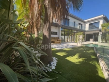 GRAU D'AGDE, VILLA CONTEMPORAINE P7 AVEC DOUBLE GARAGE, PRESTATIONS LUXUEUSES PROCHE MER, SECTEUR CALME