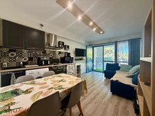 BALARUC-LES-BAINS(34), VENDU MEUBLÉ, STUDIO RÉNOVÉ EN RDC, TERRASSES, DEUX STATIONNEMENTS PRIVÉS, PROCHE DES THERMES