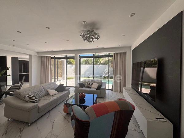 GRAU D'AGDE, VILLA CONTEMPORAINE P7 AVEC DOUBLE GARAGE, PRESTATIONS LUXUEUSES PROCHE MER, SECTEUR CALME