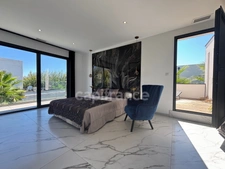 GRAU D'AGDE, VILLA CONTEMPORAINE P7 AVEC DOUBLE GARAGE, PRESTATIONS LUXUEUSES PROCHE MER, SECTEUR CALME