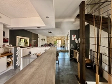 GIGEAN(34), À VENDRE MAISON DE VILLAGE RÉNOVÉE P4, SURFACE TOTALE 126 m2, TERRASSE 10 m2, GARAGE 26 m2, CENTRE VILLE