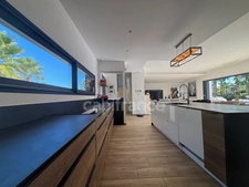 GRAU D'AGDE (34) FOR SALE CONTEMPORARY VILLA P6, HIGH-END SERVICES, NEAR THE SEA, QUIET AREA