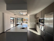 LUNEL (34), SOLD FURNISHED, CONTEMPORARY 4-BEDROOM VILLA, HIGH-END AMENITIES, SWIMMING POOL, QUIET AREA