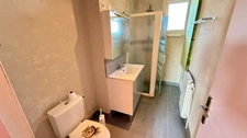 Tarbes .Maison six pièces sur deux niveaux divisible en deux appartements.