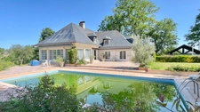 15 minutes from Tarbes, traditional house on beautiful wooded grounds.