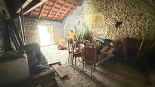 Tarbes périphérie, village dynamique Maison de village à rénover idéale grande famille ou investisseurs.
